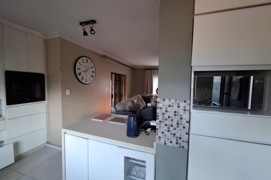 3 Bedroom Property for Sale in Country View Gauteng