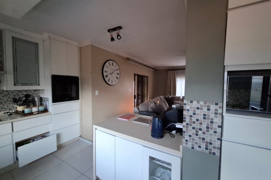 3 Bedroom Property for Sale in Country View Gauteng