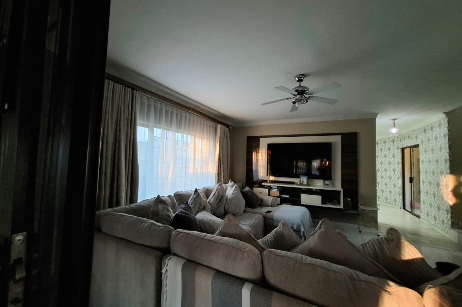 3 Bedroom Property for Sale in Country View Gauteng