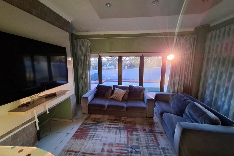 3 Bedroom Property for Sale in Country View Gauteng