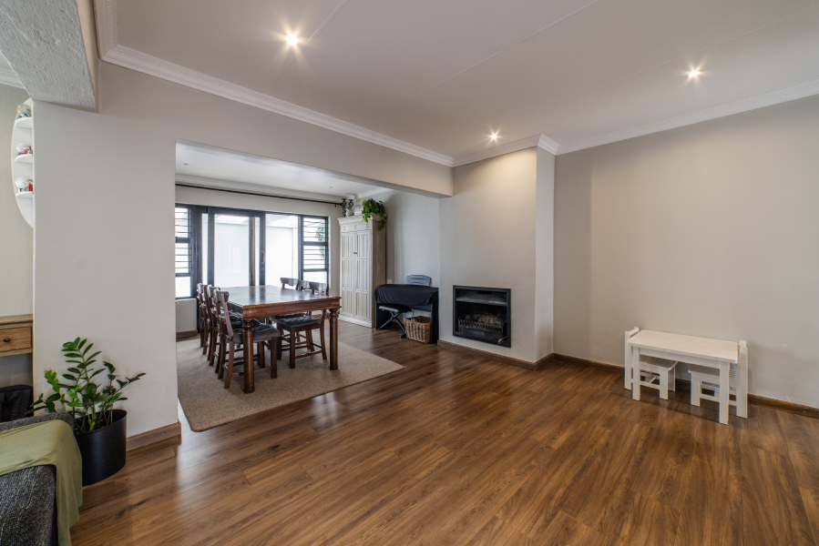 3 Bedroom Property for Sale in Beverley Gauteng