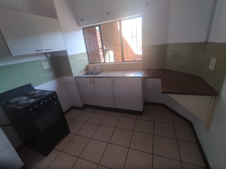 2 Bedroom Property for Sale in Pretoria North Gauteng