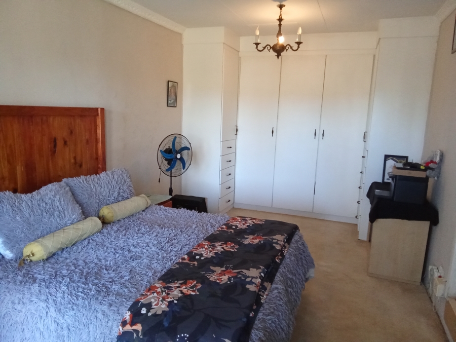 4 Bedroom Property for Sale in Mindalore Gauteng
