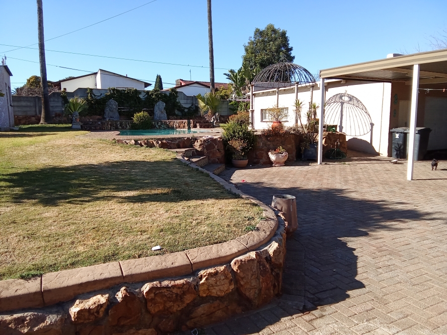 4 Bedroom Property for Sale in Mindalore Gauteng