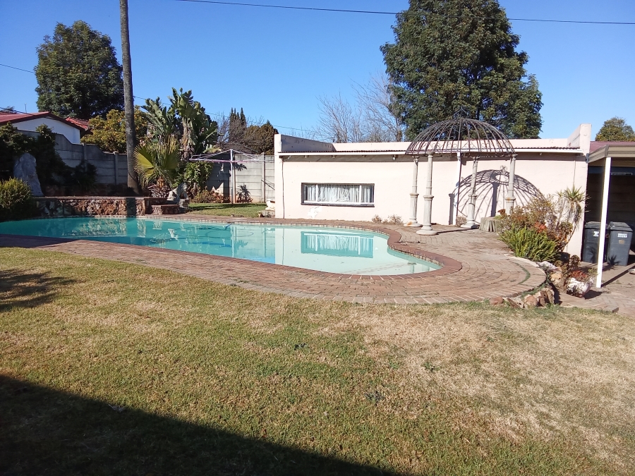 4 Bedroom Property for Sale in Mindalore Gauteng