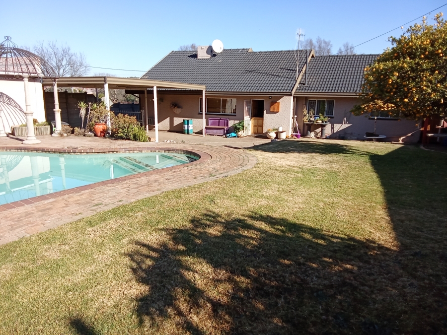 4 Bedroom Property for Sale in Mindalore Gauteng