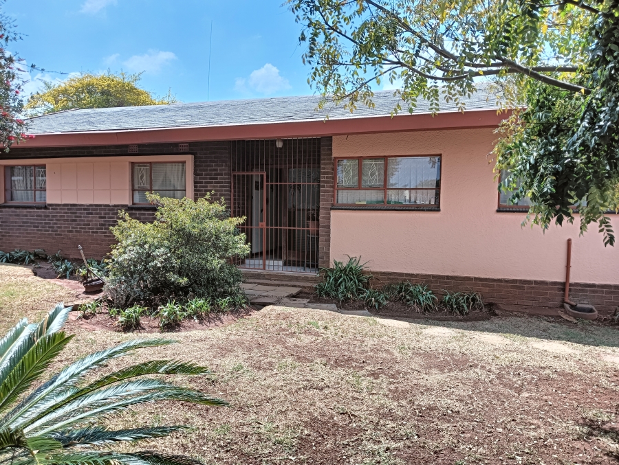 3 Bedroom Property for Sale in Edleen Gauteng