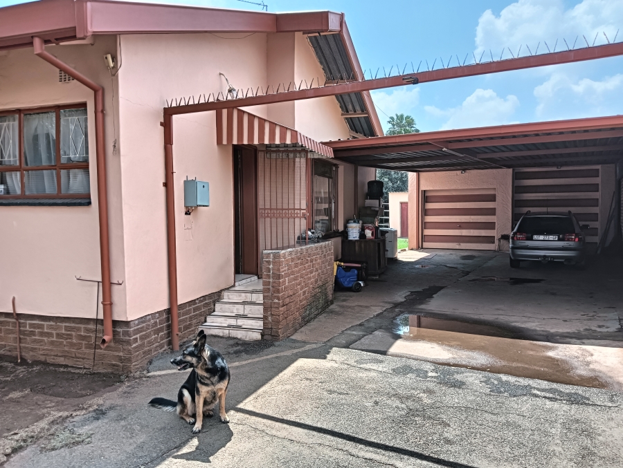 3 Bedroom Property for Sale in Edleen Gauteng