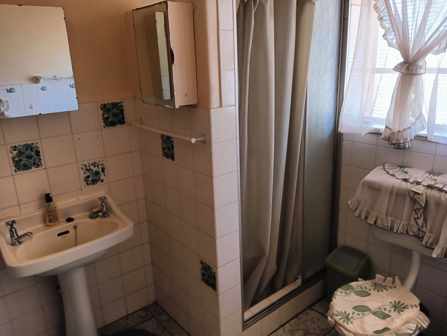 3 Bedroom Property for Sale in Edleen Gauteng