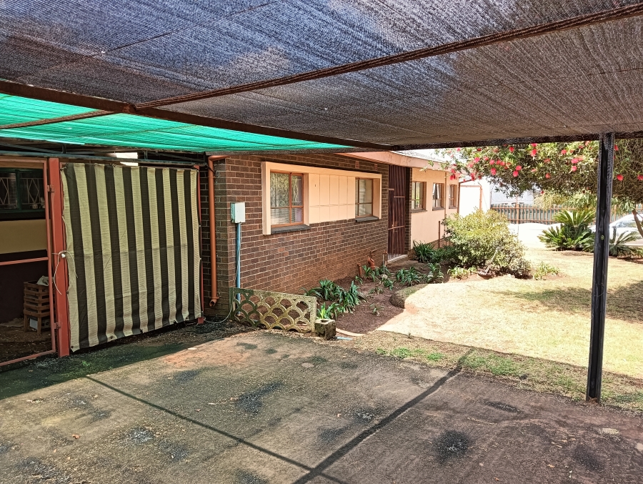 3 Bedroom Property for Sale in Edleen Gauteng