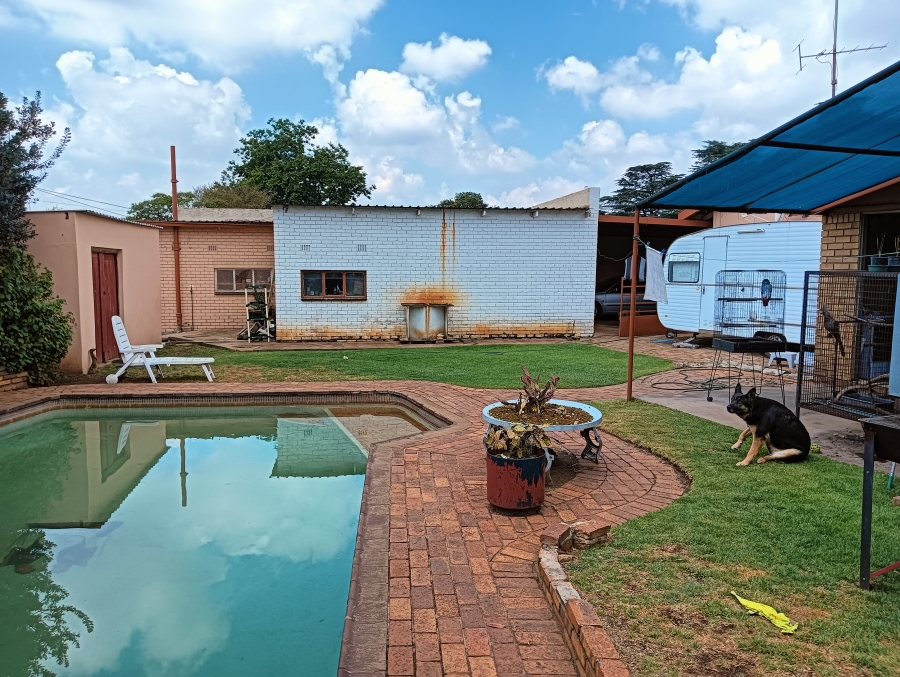 3 Bedroom Property for Sale in Edleen Gauteng