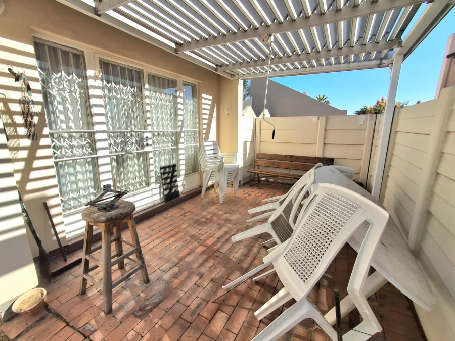 2 Bedroom Property for Sale in Eden Glen Gauteng