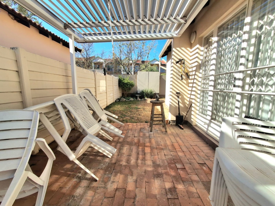 2 Bedroom Property for Sale in Eden Glen Gauteng