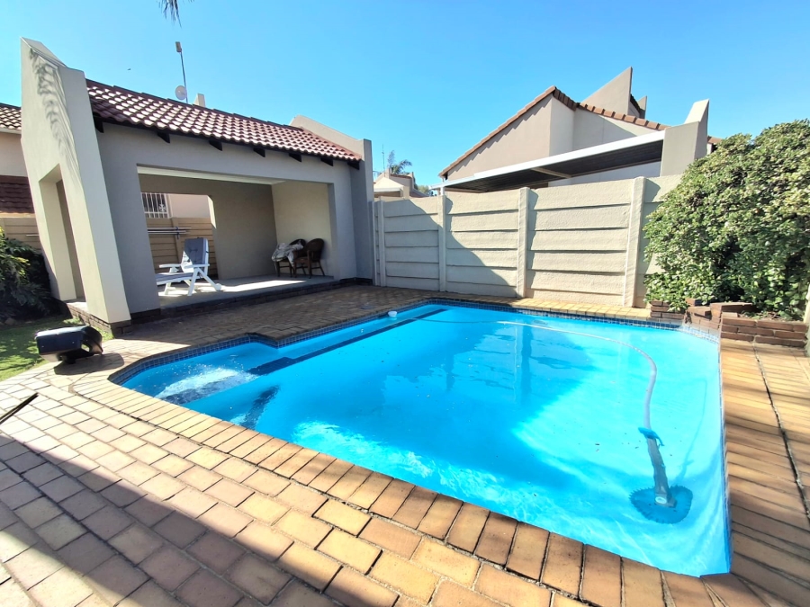 2 Bedroom Property for Sale in Eden Glen Gauteng