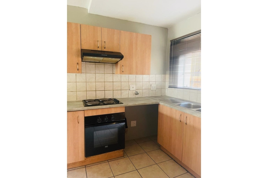 To Let 2 Bedroom Property for Rent in Halfway Gardens Gauteng