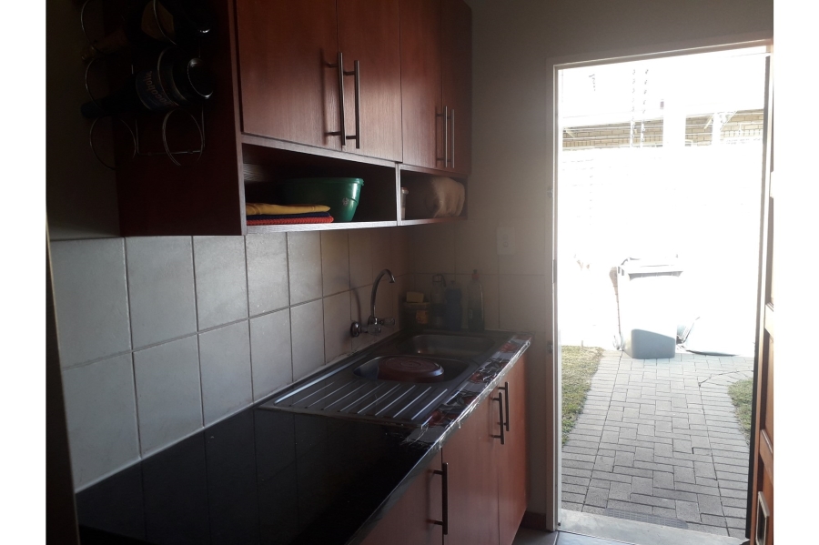2 Bedroom Property for Sale in The Reeds Gauteng