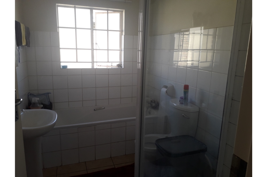 2 Bedroom Property for Sale in The Reeds Gauteng