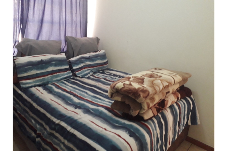 2 Bedroom Property for Sale in The Reeds Gauteng
