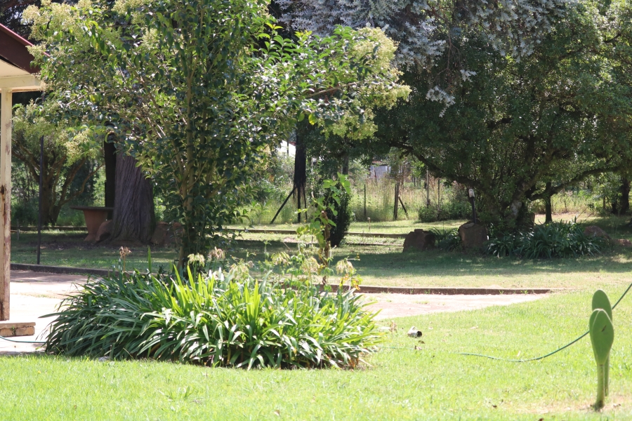 6 Bedroom Property for Sale in Zesfontein A H Gauteng