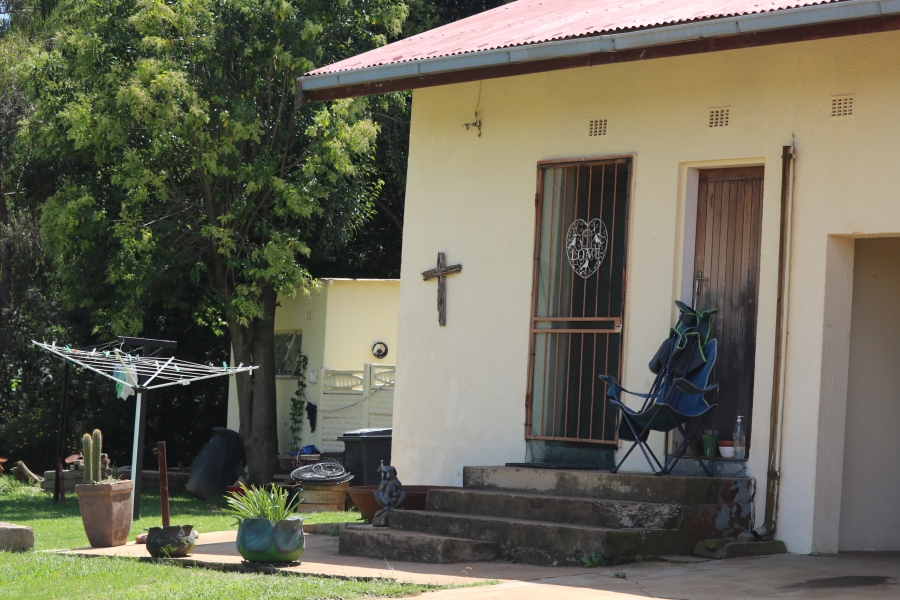 6 Bedroom Property for Sale in Zesfontein A H Gauteng