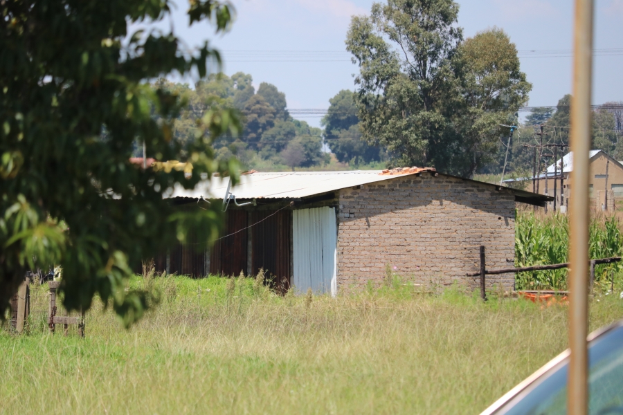 6 Bedroom Property for Sale in Zesfontein A H Gauteng