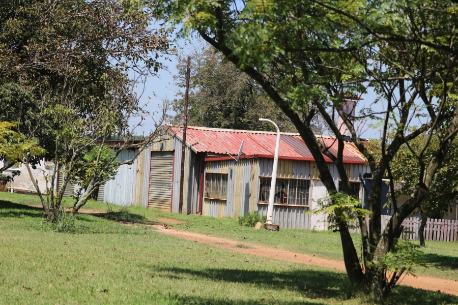 6 Bedroom Property for Sale in Zesfontein A H Gauteng