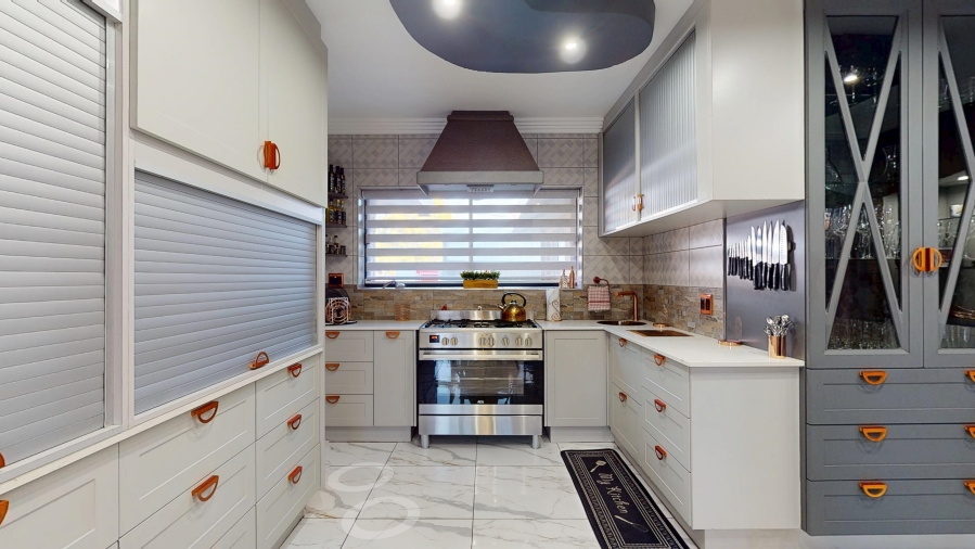 4 Bedroom Property for Sale in Beyers Park Gauteng