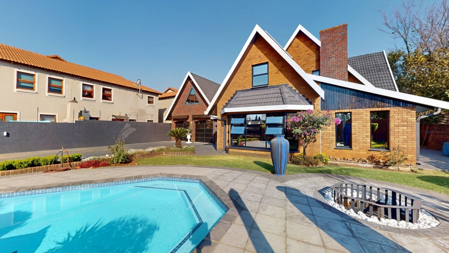 4 Bedroom Property for Sale in Beyers Park Gauteng
