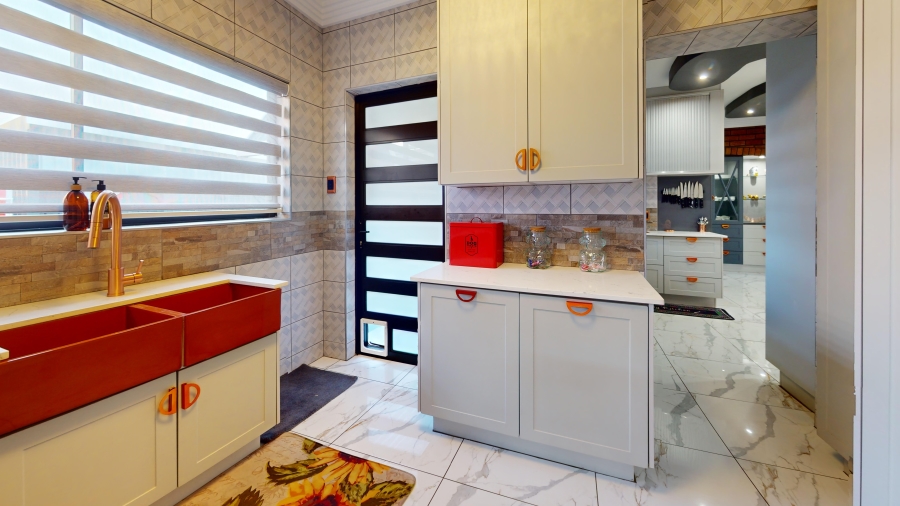 4 Bedroom Property for Sale in Beyers Park Gauteng
