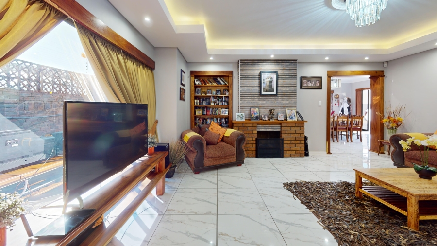 4 Bedroom Property for Sale in Beyers Park Gauteng