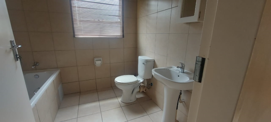 2 Bedroom Property for Sale in Terenure Gauteng
