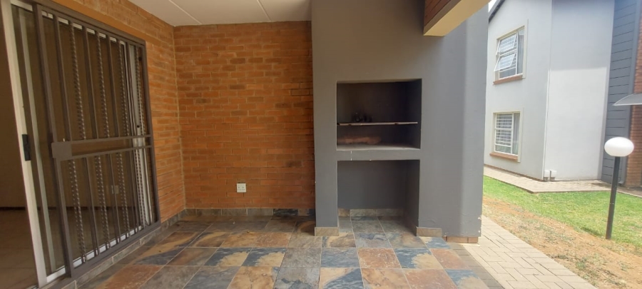 2 Bedroom Property for Sale in Terenure Gauteng