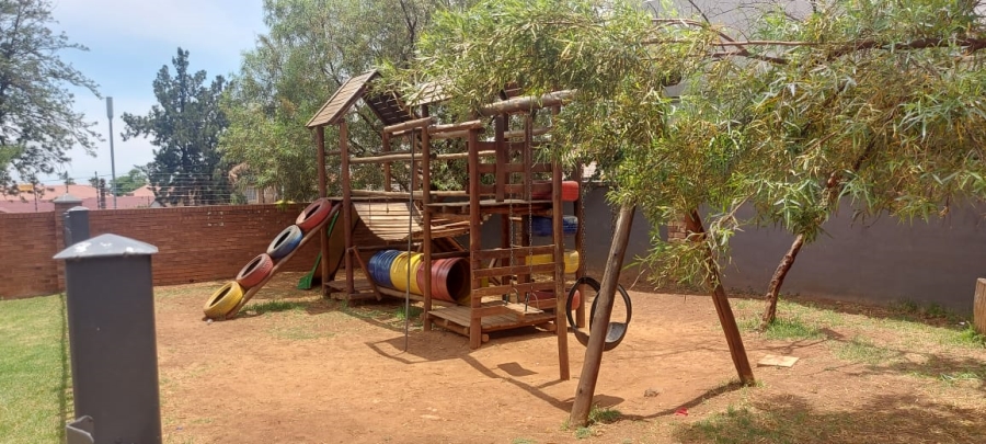 2 Bedroom Property for Sale in Terenure Gauteng