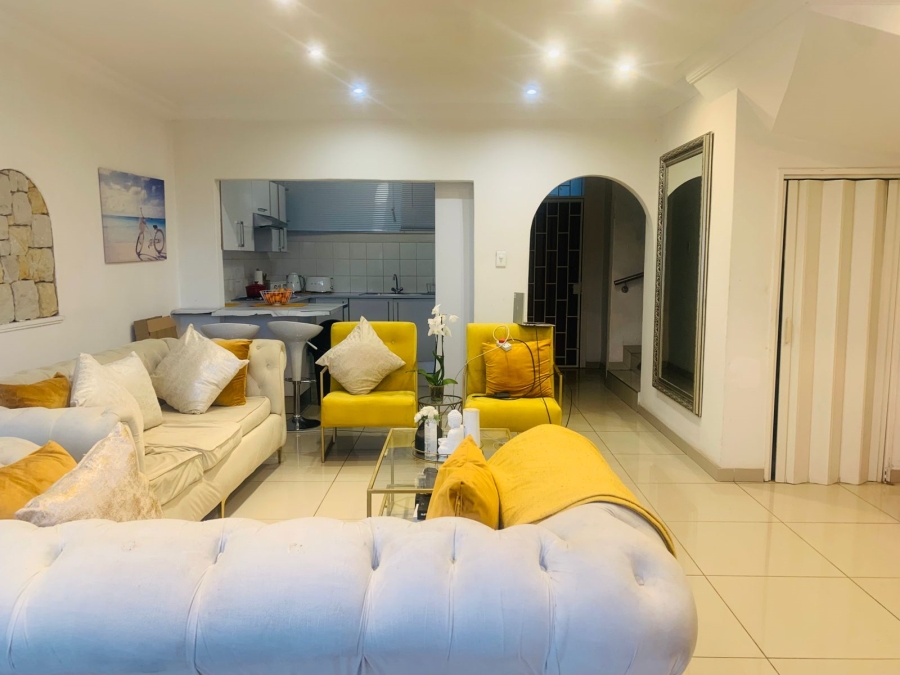 To Let 3 Bedroom Property for Rent in Windsor East Gauteng