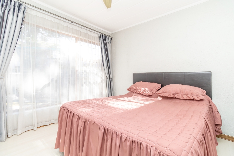 2 Bedroom Property for Sale in Paulshof Gauteng