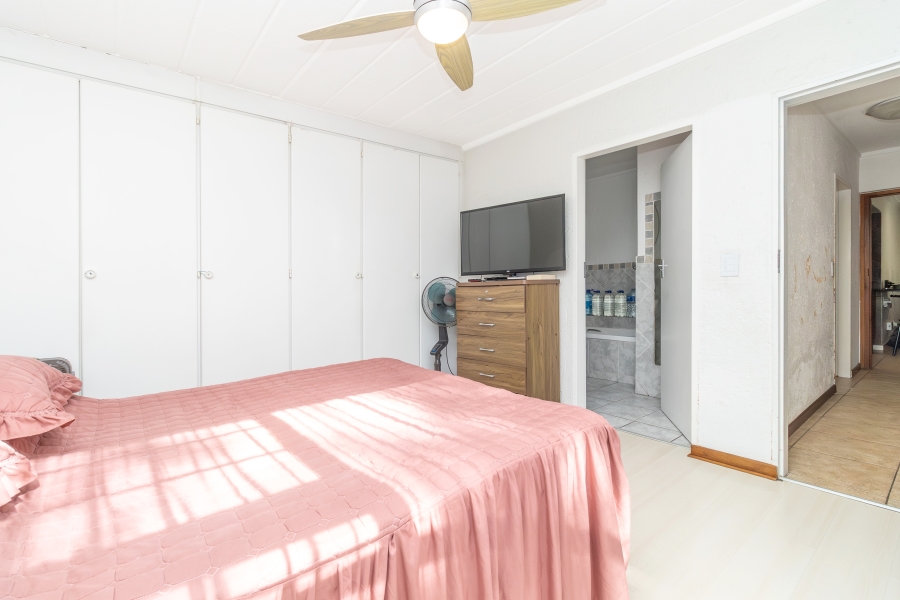 2 Bedroom Property for Sale in Paulshof Gauteng