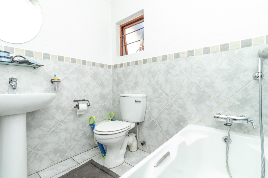 2 Bedroom Property for Sale in Paulshof Gauteng