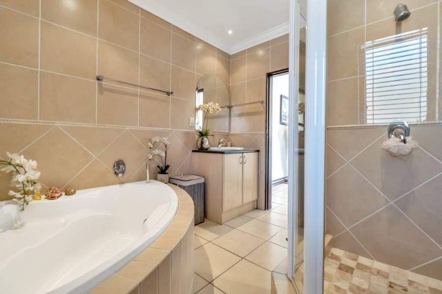 4 Bedroom Property for Sale in Bryanston Gauteng