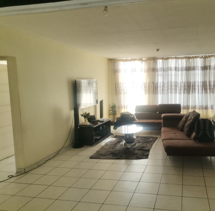 2 Bedroom Property for Sale in East Lynne Gauteng