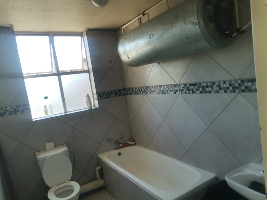 2 Bedroom Property for Sale in East Lynne Gauteng