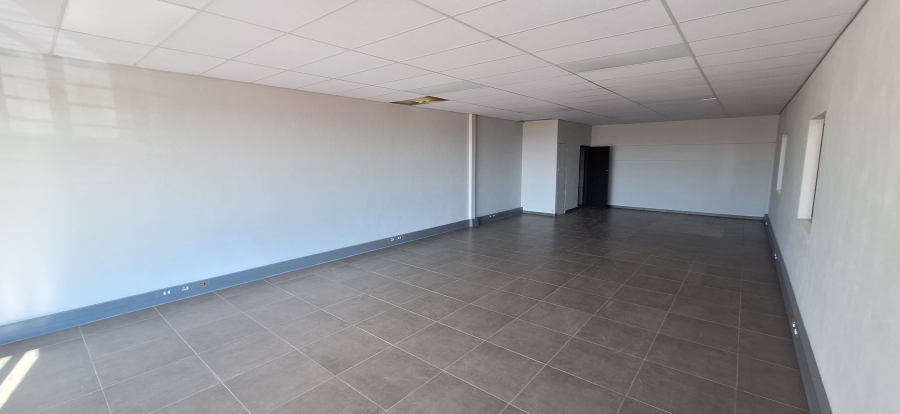 To Let commercial Property for Rent in Nooitgedacht Gauteng