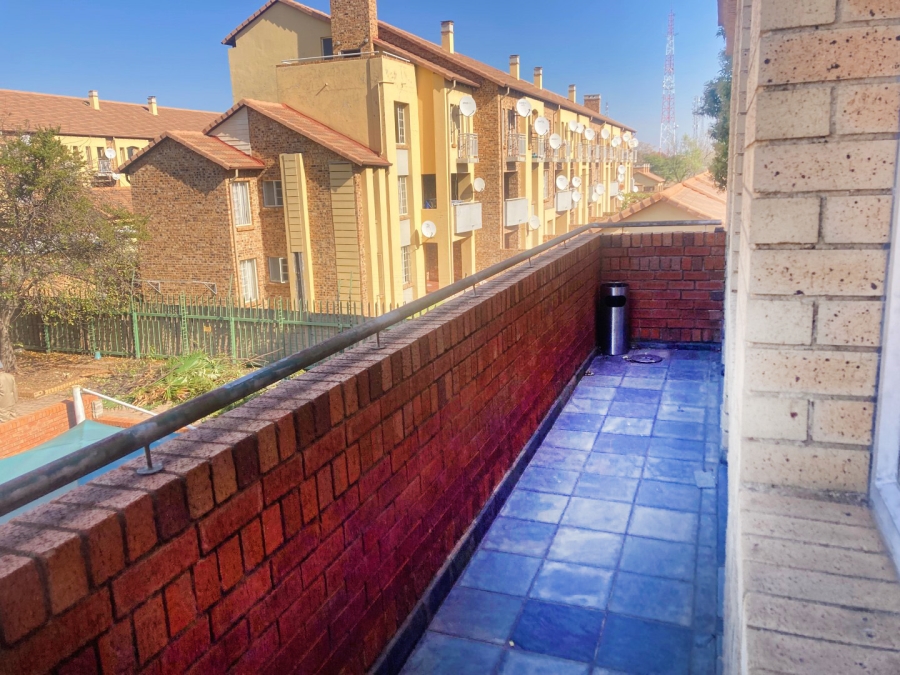 To Let commercial Property for Rent in Halfway Gardens Gauteng