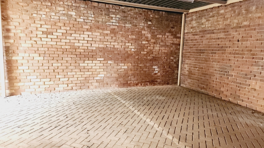 To Let commercial Property for Rent in Monument Park Gauteng
