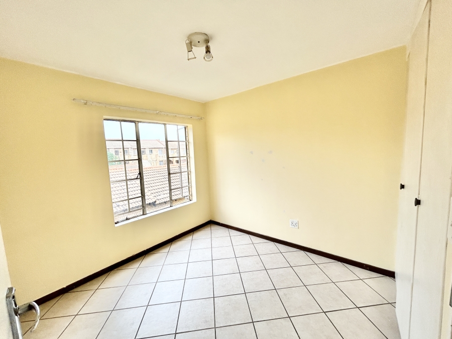 To Let 2 Bedroom Property for Rent in Eco Park Gauteng