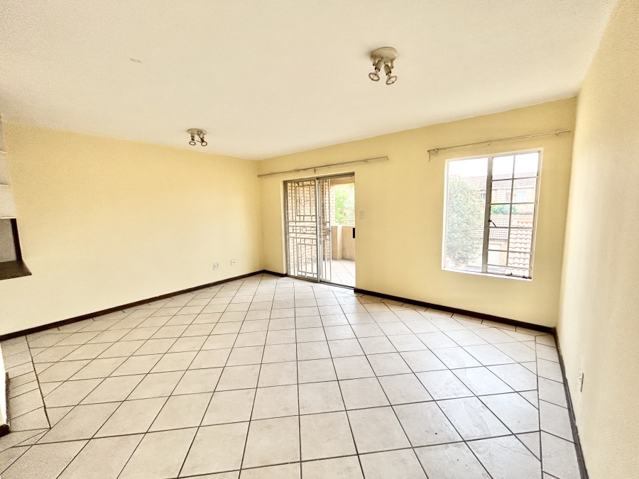 To Let 2 Bedroom Property for Rent in Eco Park Gauteng