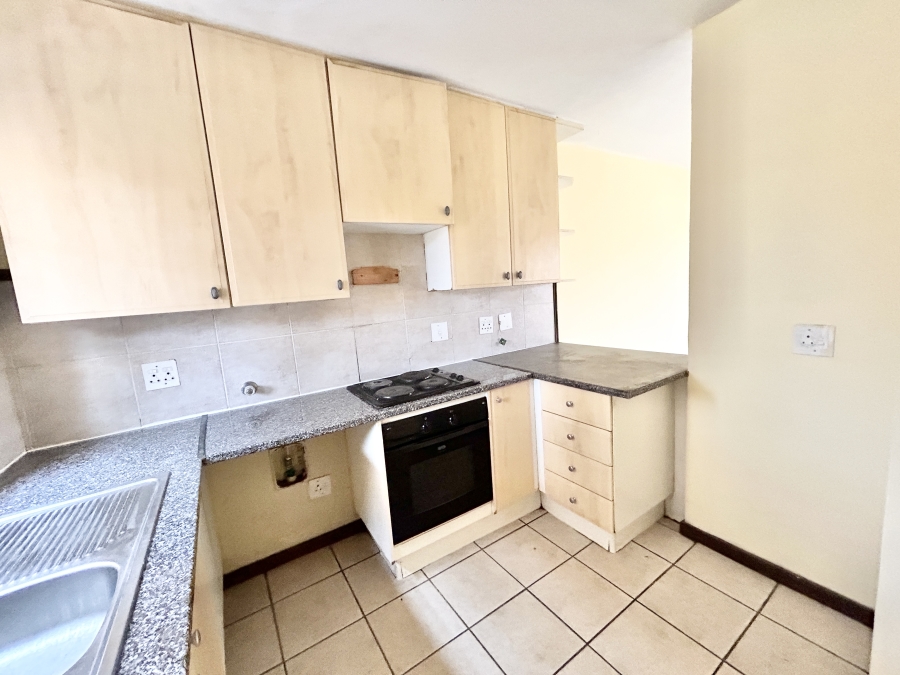 To Let 2 Bedroom Property for Rent in Eco Park Gauteng