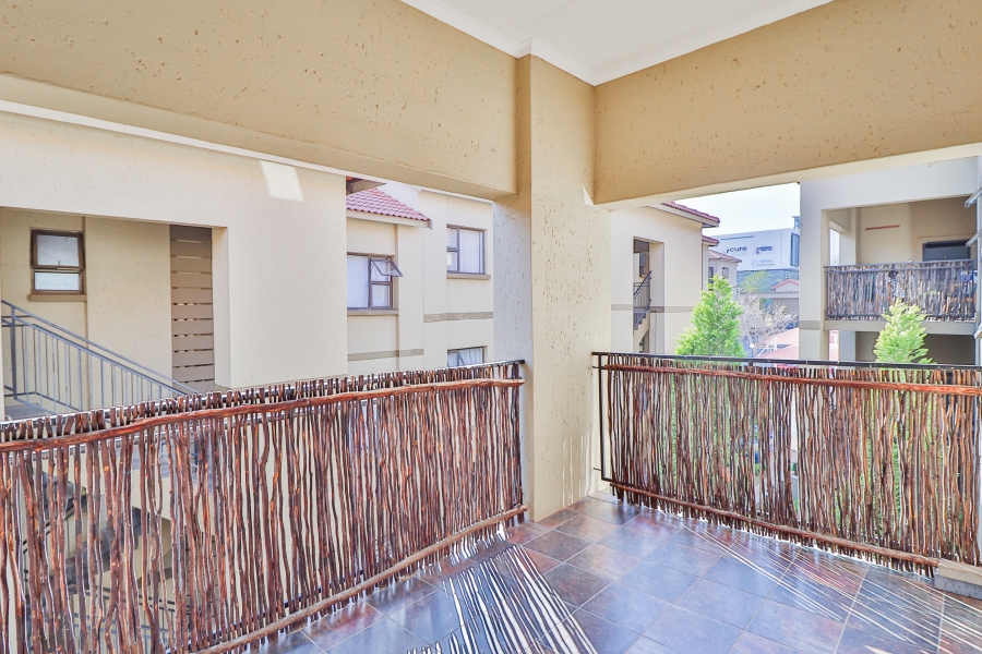 2 Bedroom Property for Sale in Lonehill Gauteng