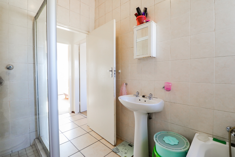 2 Bedroom Property for Sale in Lonehill Gauteng