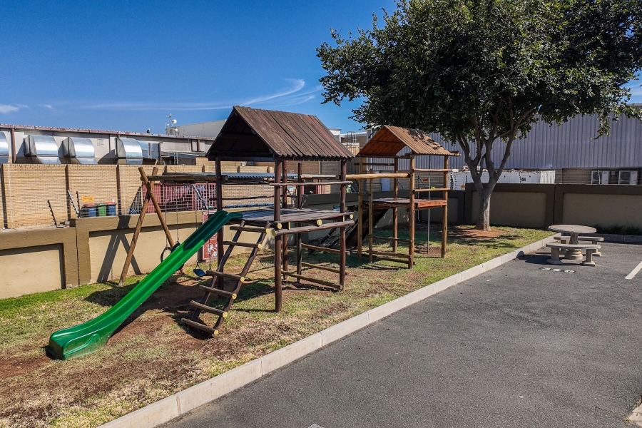 2 Bedroom Property for Sale in Lonehill Gauteng
