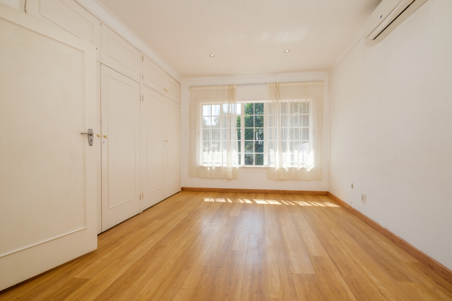 5 Bedroom Property for Sale in Robin Hills Gauteng